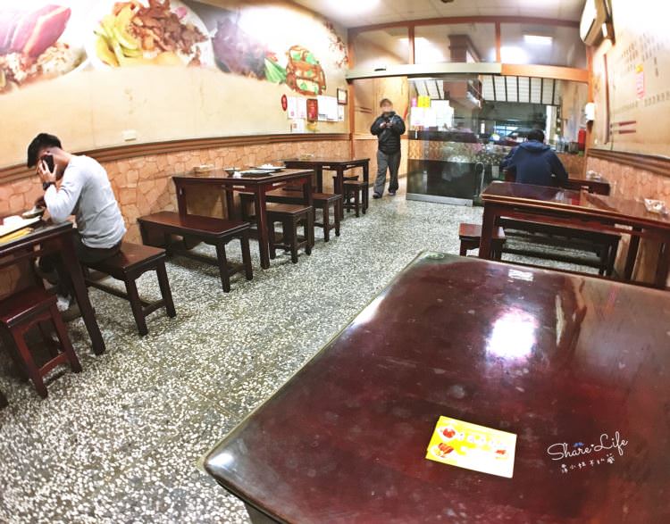 台中西區美食 李海魯肉飯 東興分店 第二市場 50年老字號美味 不油膩的肉嫩汁香 東興路三段美食
