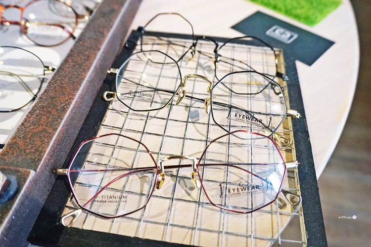 圈圈眼鏡 OO eyewear 捷運圓山站 獨創眼鏡保固 挑選屬於自己的眼鏡 高品質有質感的眼鏡店 台北配眼鏡推薦