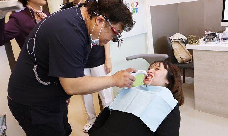 新竹牙醫推薦 日光翡麗 牙醫診所 雷射美白初體驗 只要一小時就輕鬆變漂漂 馬瑞宏醫師好專業