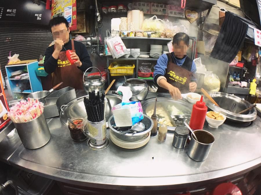 台中中區美食 阿嬤a相思麵店 第二市場早餐 古早味銅板傳統小吃 人氣排隊麵攤