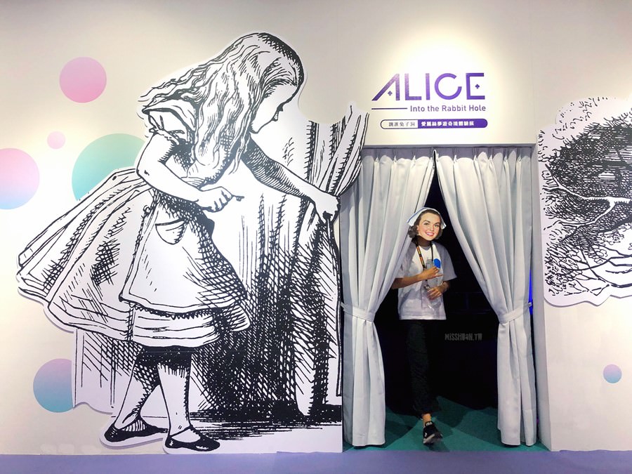 跳進兔子洞 愛麗絲夢遊奇境體驗展 ALICE – Into the Rabbit Hole 從韓國首爾出發 風潮一路席捲到台北囉！