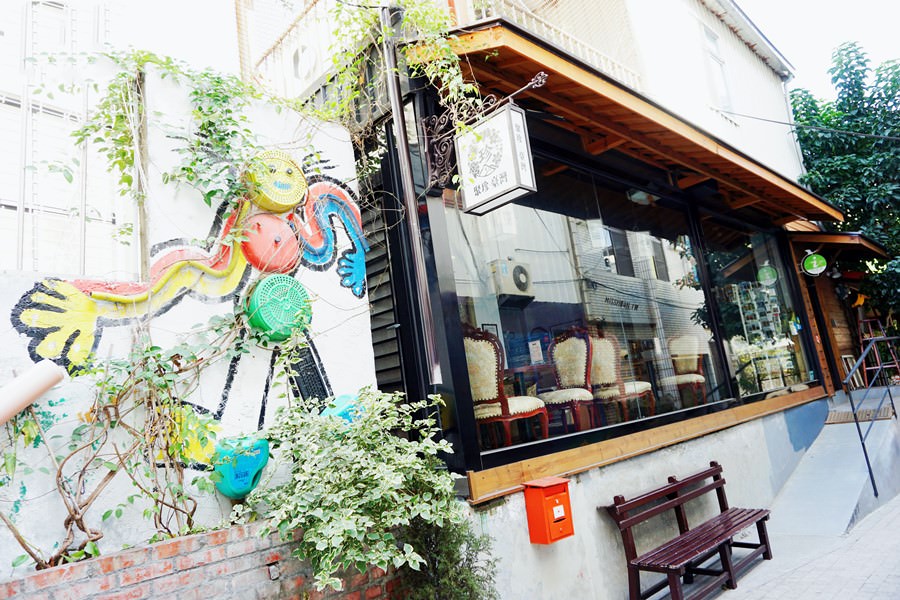 台南中西區景點 銀同社區 清水 彩色生活巷弄 貓咪高地 繽紛彩繪牆塗鴉