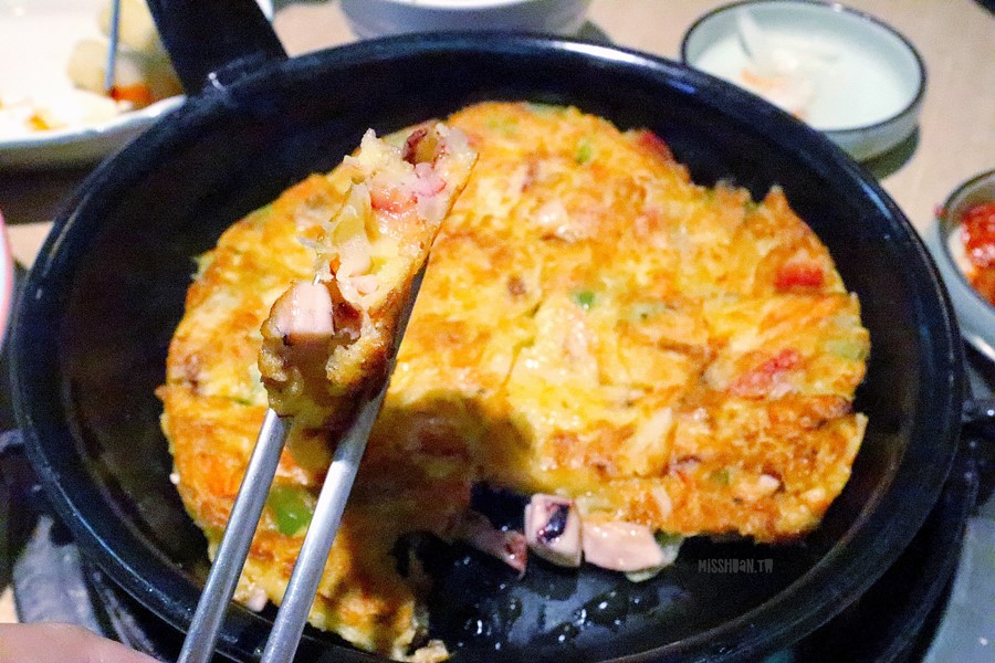 台中西屯美食【首爾韓鍋GangNam】首爾二代傳承的獨家秘方！逢甲夜市高CP值韓式料理！