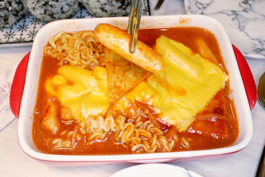 台中北區美食【歐霸食鍋】闆娘就是韓國人！道地韓國釜山海鮮鍋．韓式料理餐廳