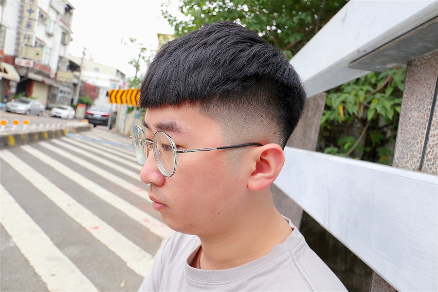 台中南區男士理髮店推薦【亞設理髮廳】帥氣髮型！輕鬆脫單！從頭到臉一次解決！