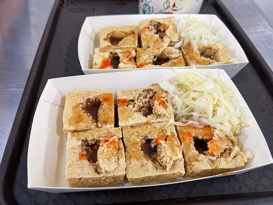 嘉義大林美食【臭非臭】大林火車站前大排長龍的臭豆腐就是它！傳說南部最好吃的脆皮臭豆腐？