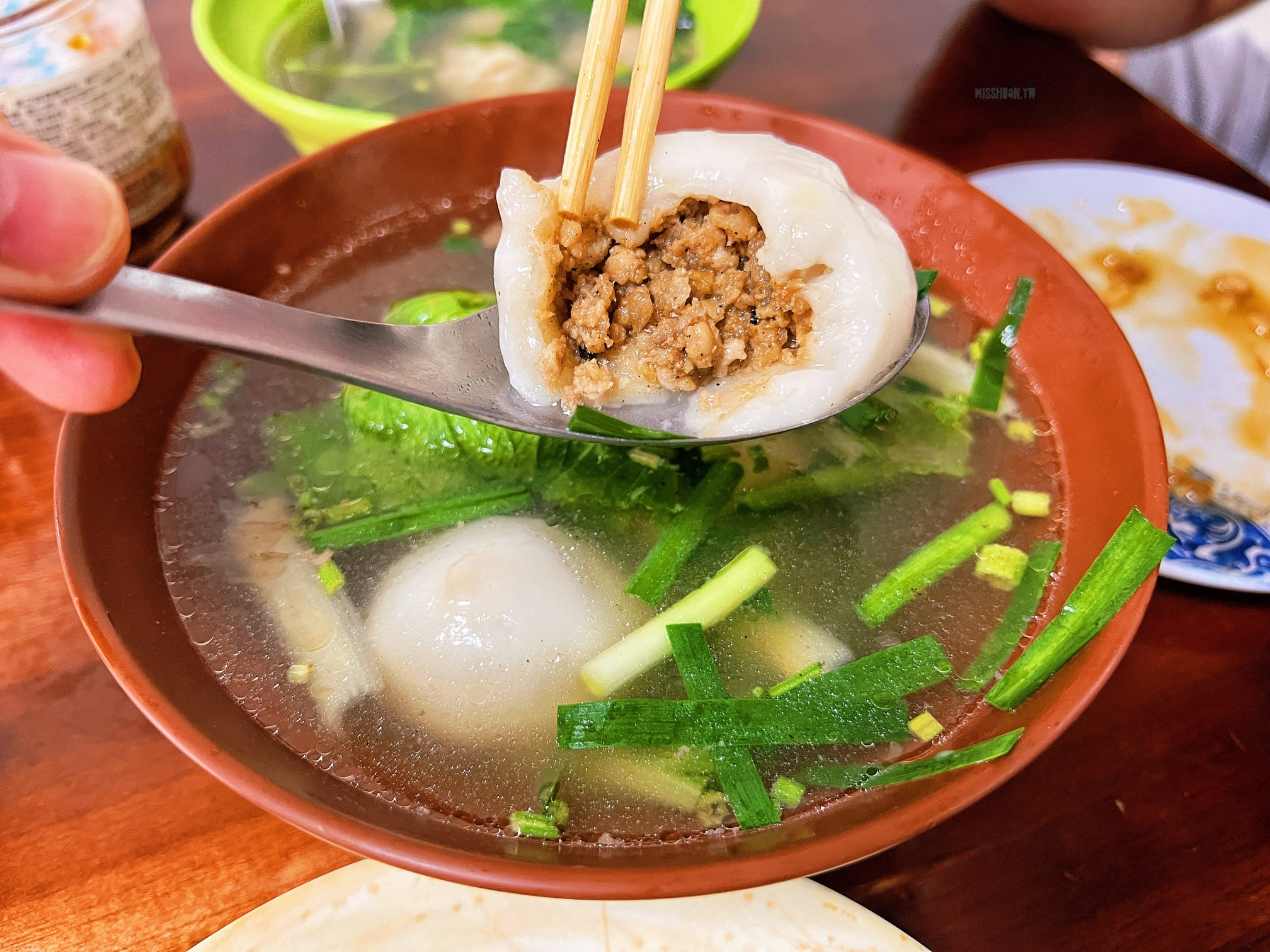 台中太平美食【光興路東坡肉粽】超香三層肉餡一吃就愛上！還有冷凍宅配在家也能輕鬆享用喔！