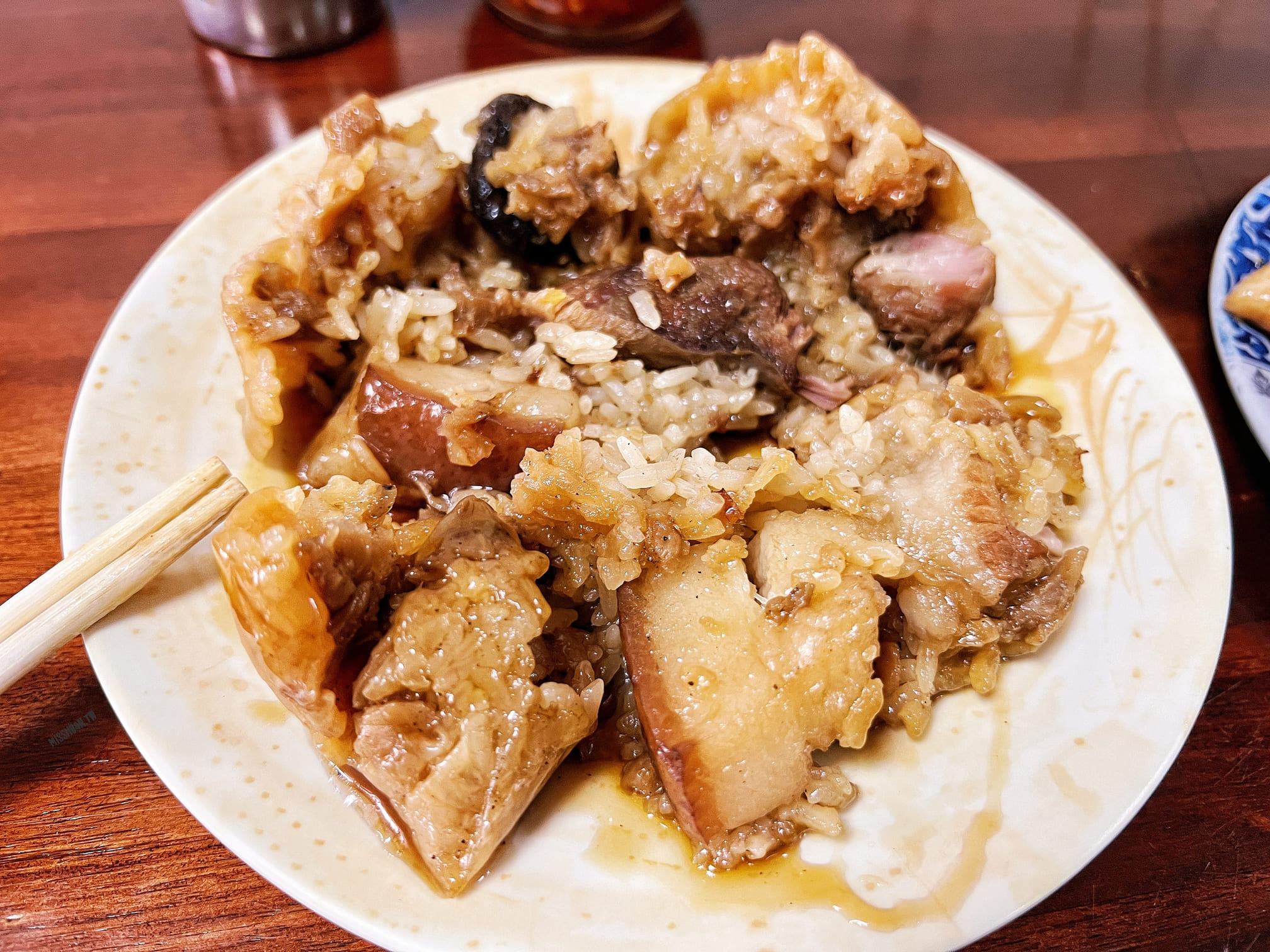 台中太平美食【光興路東坡肉粽】超香三層肉餡一吃就愛上！還有冷凍宅配在家也能輕鬆享用喔！