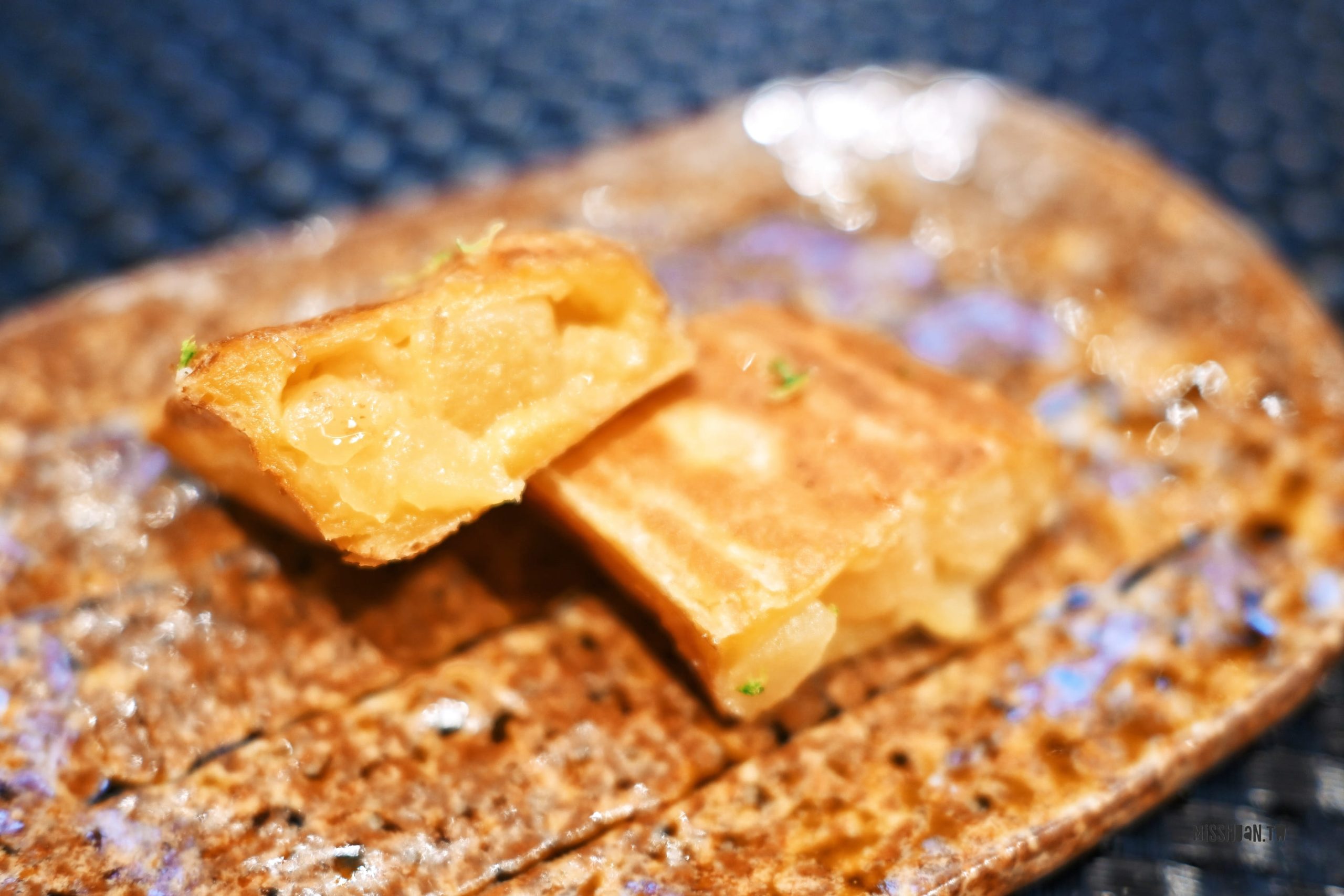 台北西門町最強頂級鐵板燒網紅名店【明水然．樂】日式無菜單料理！2023/2024連續兩年榮獲《網路溫度計》此生必嚐十大高CP值無菜單鐵板燒冠軍！16道美饌只要1600+10%就可以吃到龍蝦/干貝/和牛/海膽/鮑魚/現流魚超澎湃的啊！