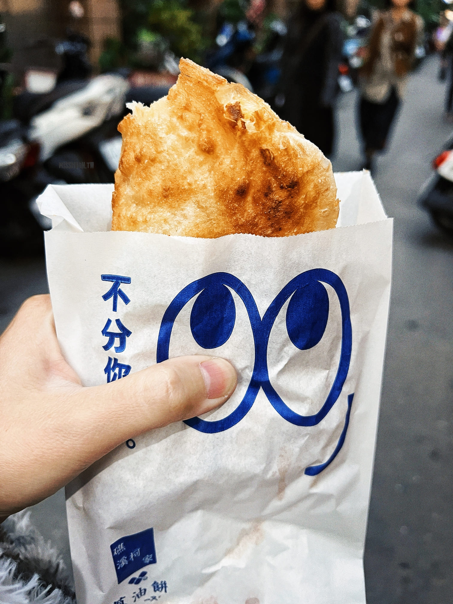 台中北區美食【礁溪柯家蔥油餅】不用殺宜蘭！一中街商圈就能輕鬆吃到啦！傳承傳統製作！來自第三代的好滋味！