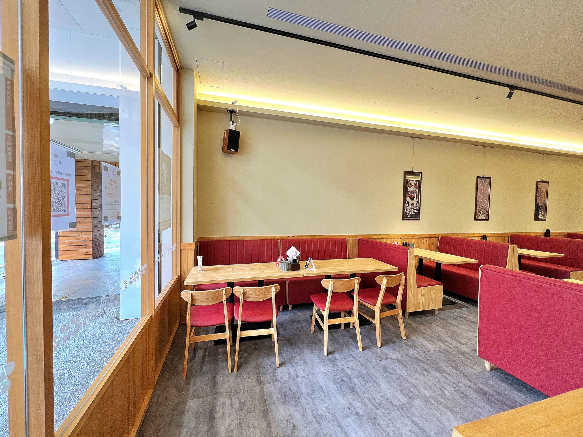 台中北區美食【菊一壽司】一盤只要25元！鮭魚買一送一活動開跑啦！近中華路夜市