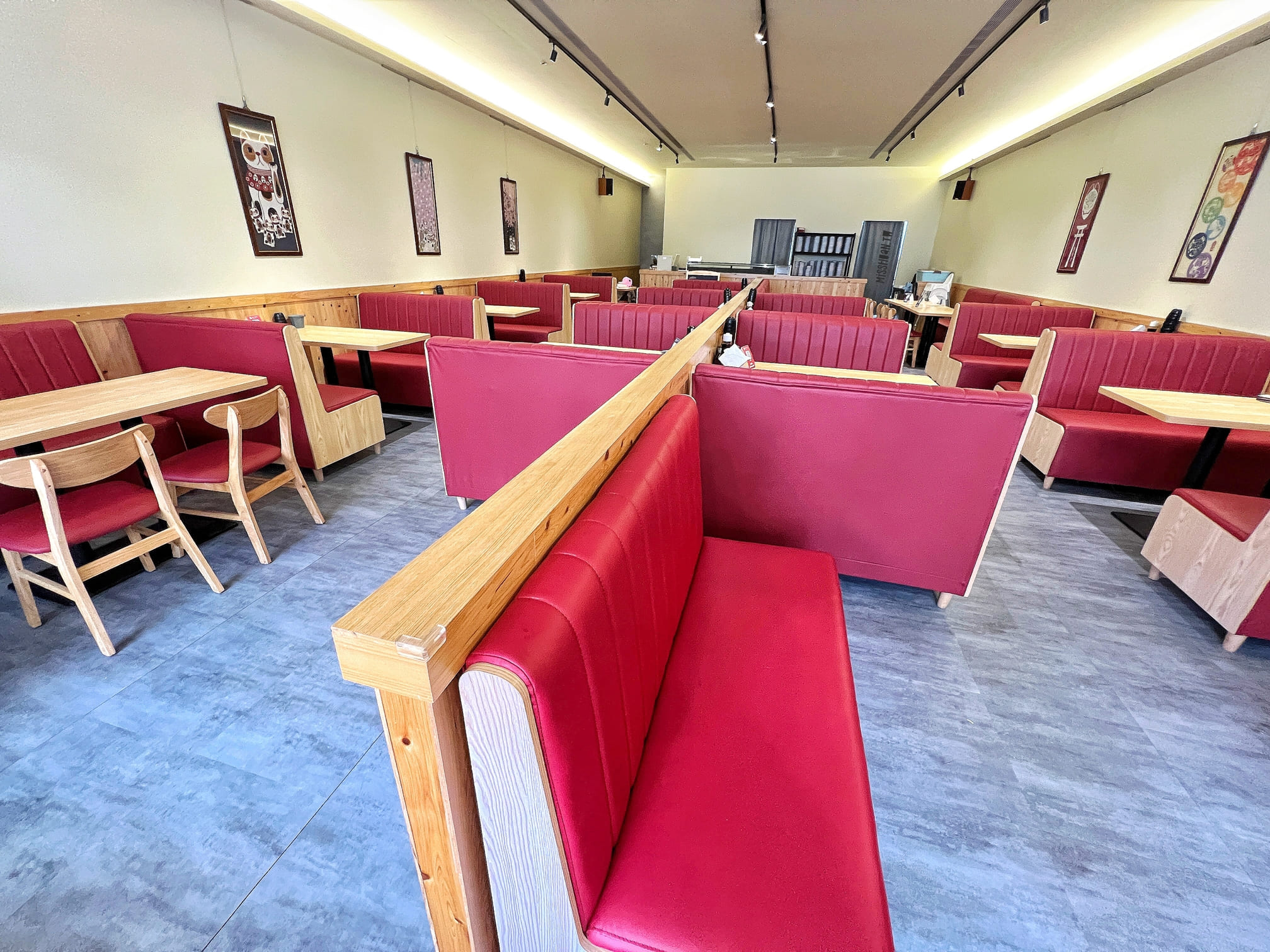 台中北區美食【菊一壽司】一盤只要25元！鮭魚買一送一活動開跑啦！近中華路夜市