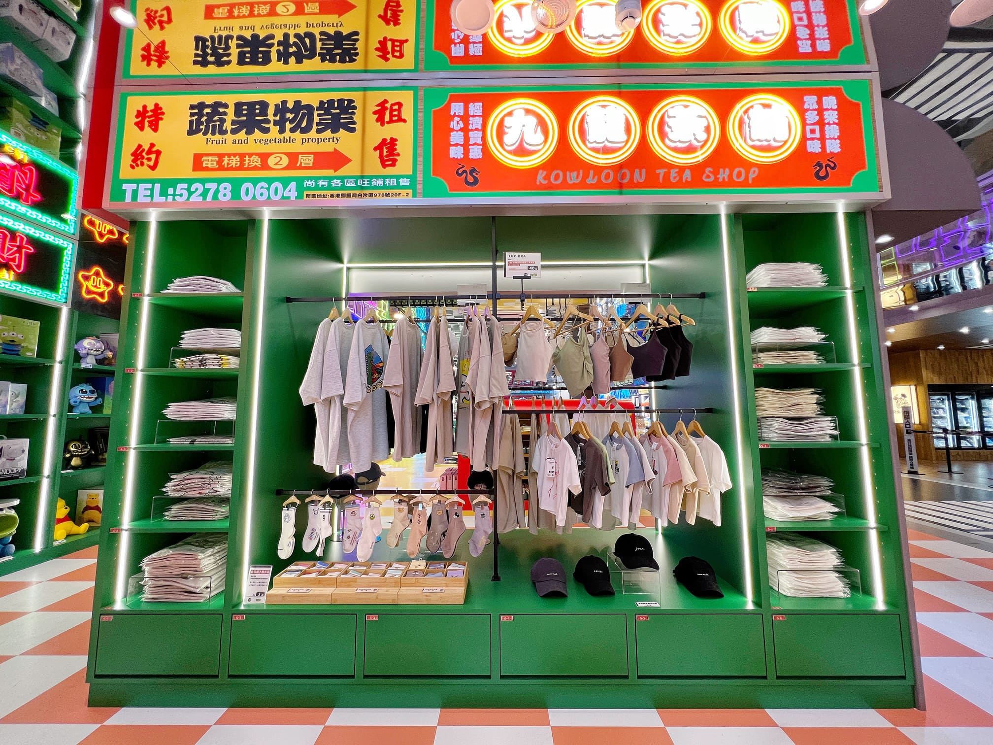 台南永康景點【青菜樂園．台南鹽行店】原來娃娃機也可以搞得這麼好玩！銅板價累積點數輕鬆兌換喜愛商品！壽司/關東煮/現打果汁/冷凍食品都夾的到！邊吃邊玩也太爽！