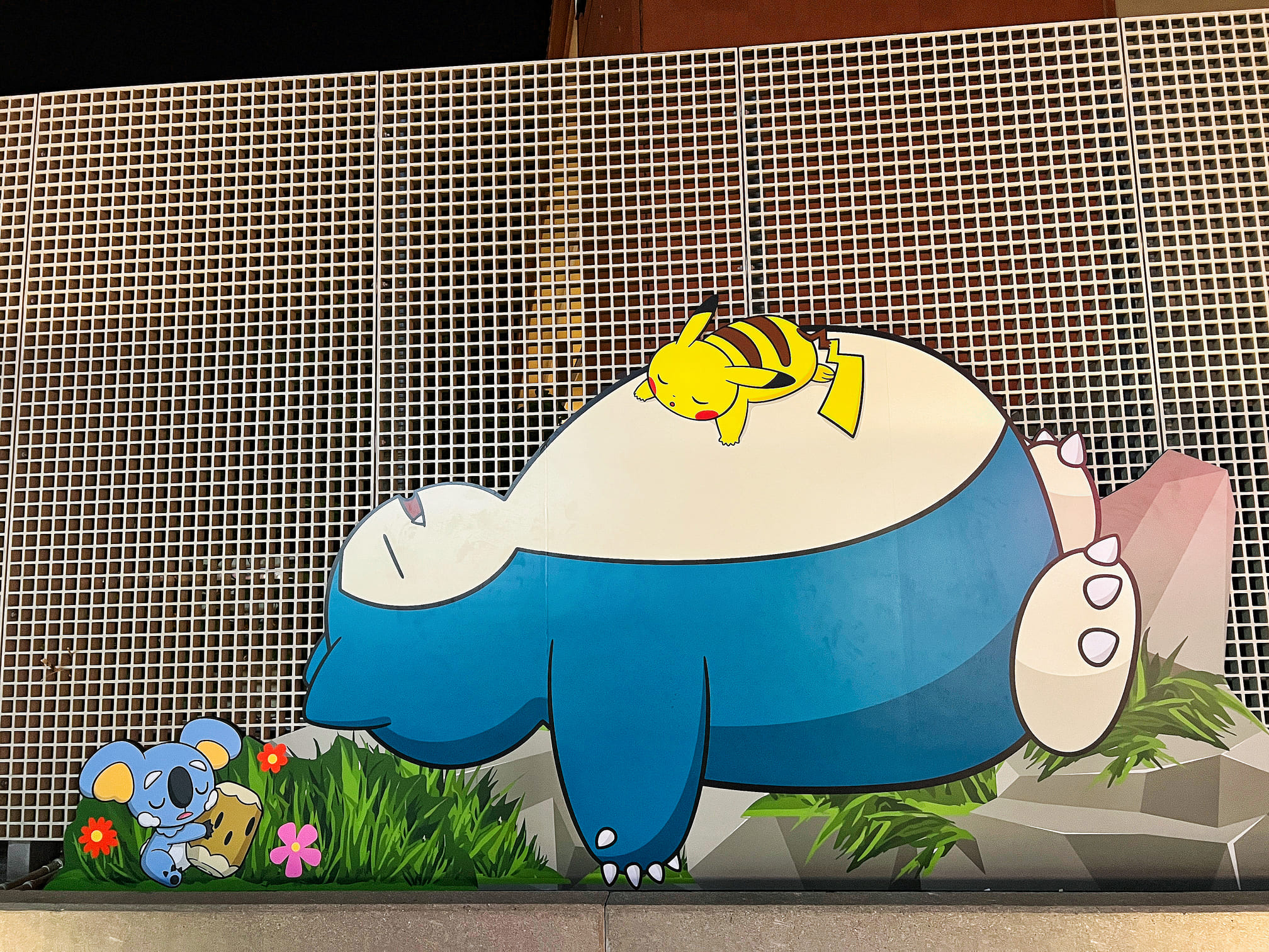 沖繩永旺夢樂城AEON【沖繩寶可夢中心】巨無霸椰蛋樹和風速狗迎賓！好大一間！還有超多周邊商品直接買爆！