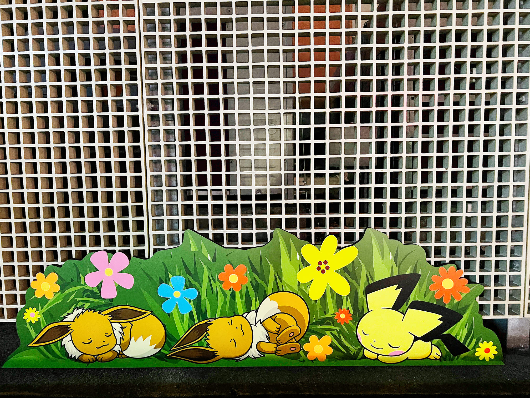 沖繩永旺夢樂城AEON【沖繩寶可夢中心】巨無霸椰蛋樹和風速狗迎賓！好大一間！還有超多周邊商品直接買爆！