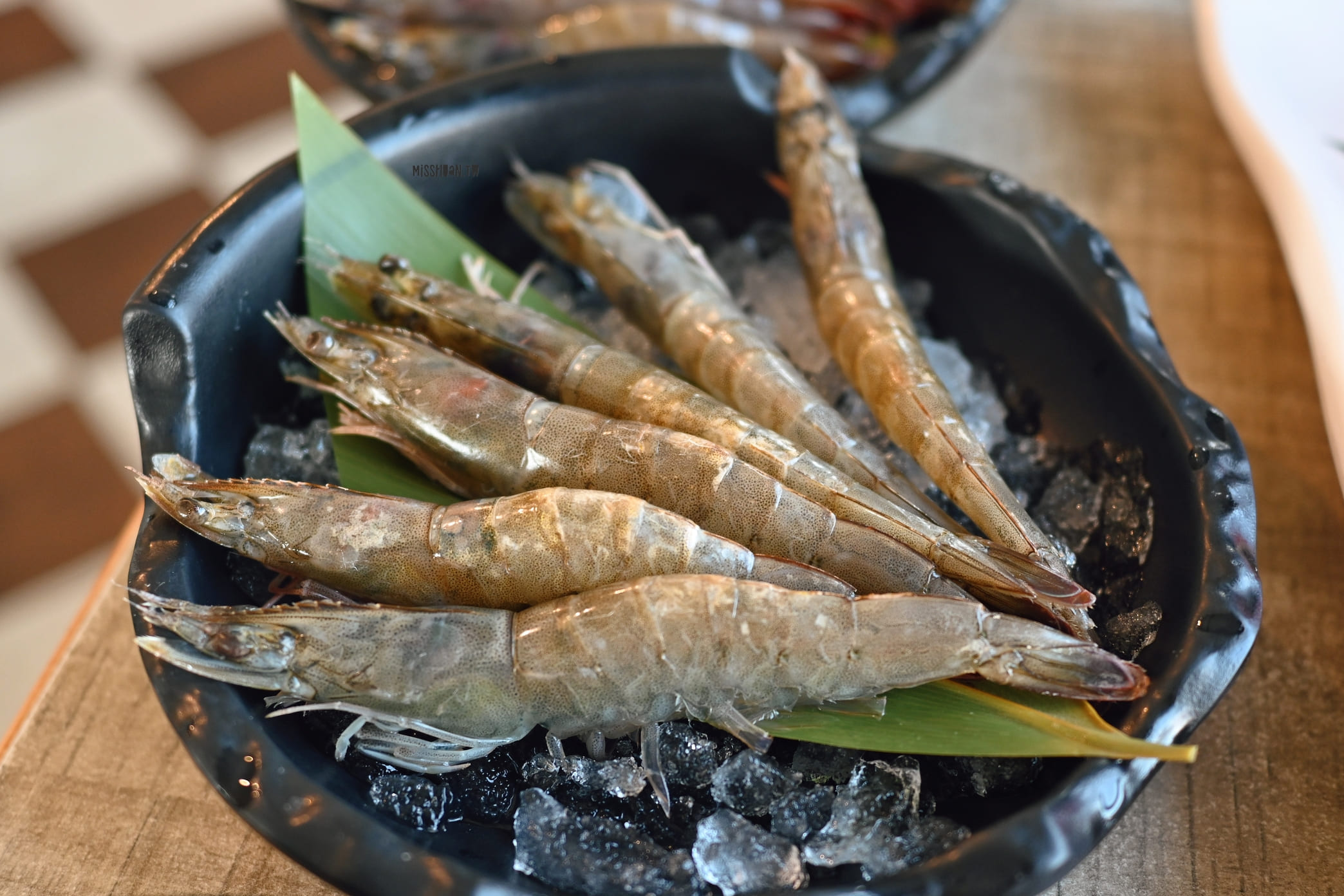 台南安平美食【肉多多火鍋/怡平店/鴛鴦鍋】友善親子最棒！<期間限定>全台！全天候！平假日不限時！輕量級套餐299元起．蔬食自助吧吃到飽．CP值超高！西門店/淡水店例假日除外．湯底/服務費另計