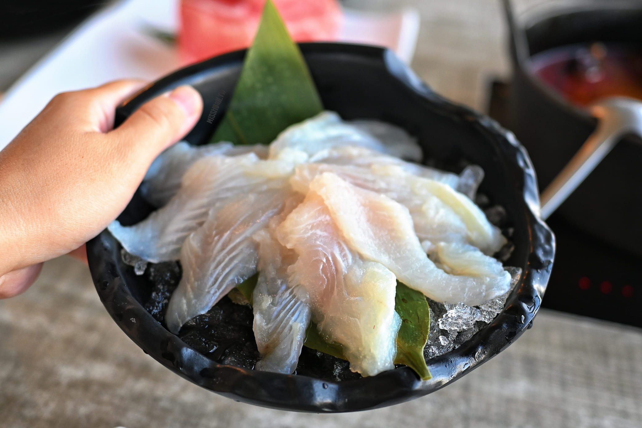 台南安平美食【肉多多火鍋/怡平店/鴛鴦鍋】友善親子最棒！<期間限定>全台！全天候！平假日不限時！輕量級套餐299元起．蔬食自助吧吃到飽．CP值超高！西門店/淡水店例假日除外．湯底/服務費另計