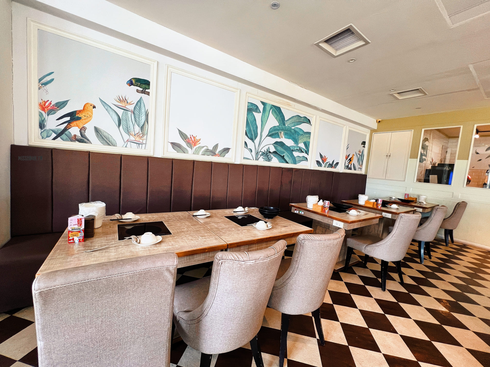 台南安平美食【肉多多火鍋/怡平店/鴛鴦鍋】友善親子最棒！<期間限定>全台！全天候！平假日不限時！輕量級套餐299元起．蔬食自助吧吃到飽．CP值超高！西門店/淡水店例假日除外．湯底/服務費另計